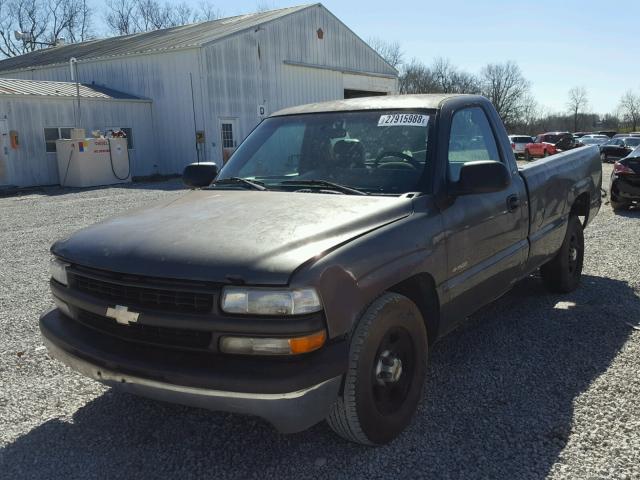 1GCEC14V8YE432679 - 2000 CHEVROLET SILVERADO GRAY photo 2