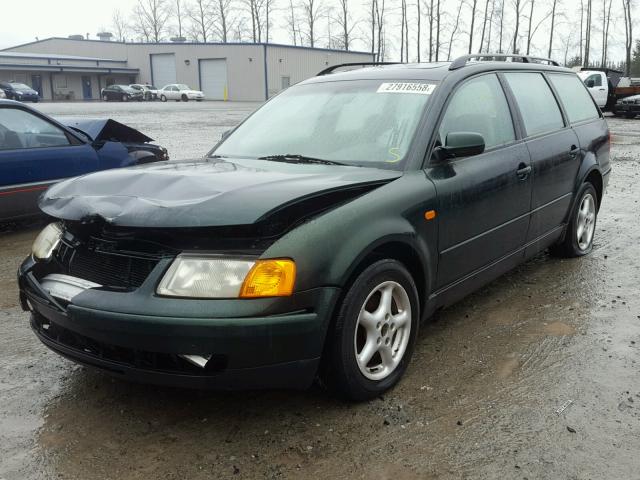 WVWNA63B6WE396630 - 1998 VOLKSWAGEN PASSAT GLS GREEN photo 2