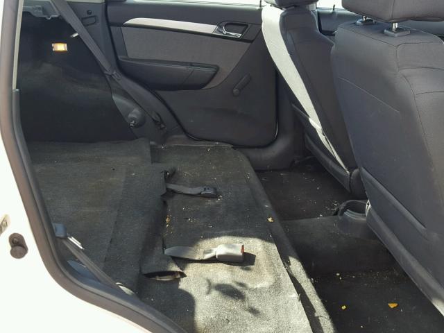 KL1TD6DE4AB048303 - 2010 CHEVROLET AVEO LS WHITE photo 6