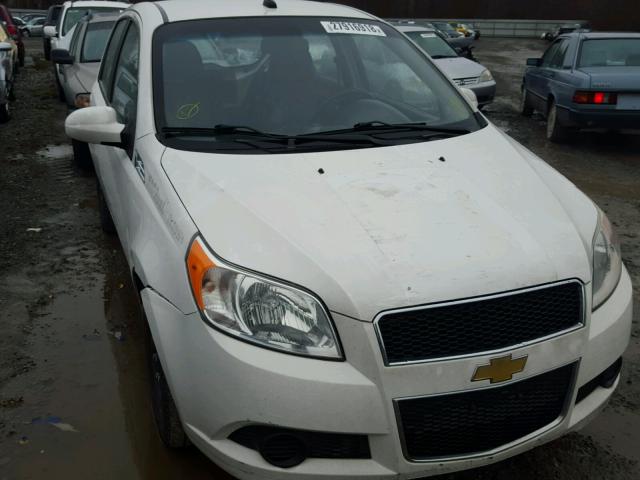 KL1TD6DE4AB048303 - 2010 CHEVROLET AVEO LS WHITE photo 7
