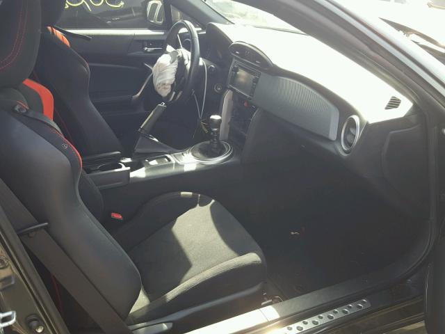 JF1ZNAA19F9713267 - 2015 TOYOTA SCION FR-S 灰色 照片 5