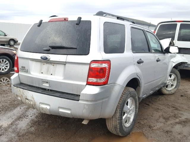 1FMCU0D77CKB10685 - 2012 FORD ESCAPE XLT SILVER photo 4