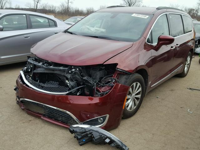 2C4RC1BG8HR592067 - 2017 CHRYSLER PACIFICA T RED photo 2