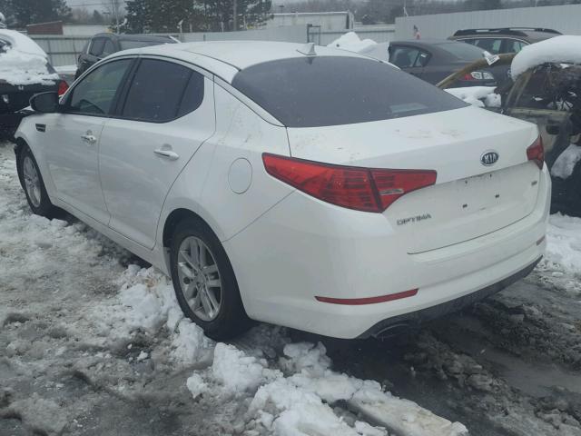 KNAGM4A78D5379566 - 2013 KIA OPTIMA LX WHITE photo 3