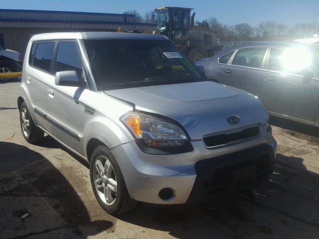 KNDJT2A29A7161687 - 2010 KIA SOUL + SILVER photo 1