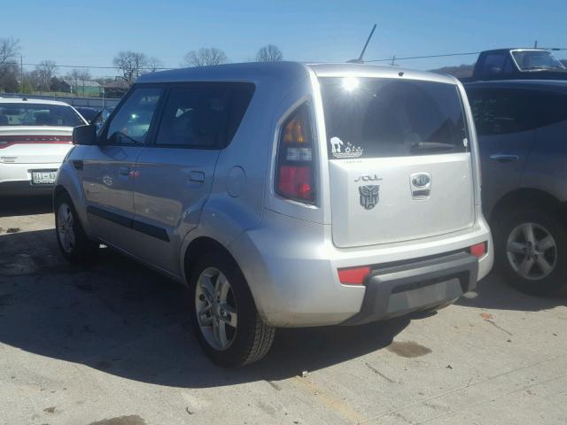 KNDJT2A29A7161687 - 2010 KIA SOUL + SILVER photo 3