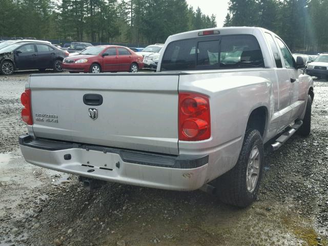 1D7HW42K87S216268 - 2007 DODGE DAKOTA SLT SILVER photo 4