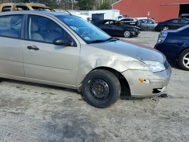 1FAFP34N76W136862 - 2006 FORD FOCUS ZX4 BEIGE photo 9