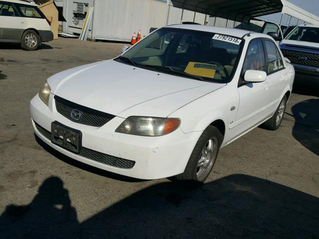 JM1BJ225230172285 - 2003 MAZDA PROTEGE DX WHITE photo 2