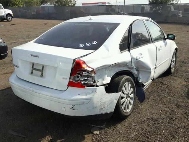 YV1MS382452046536 - 2005 VOLVO S40 2.4I WHITE photo 4