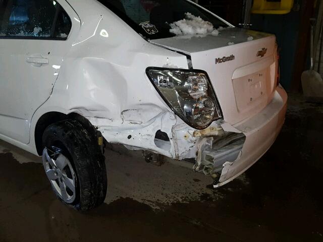 1G1JA5SH4G4147872 - 2016 CHEVROLET SONIC LS WHITE photo 9