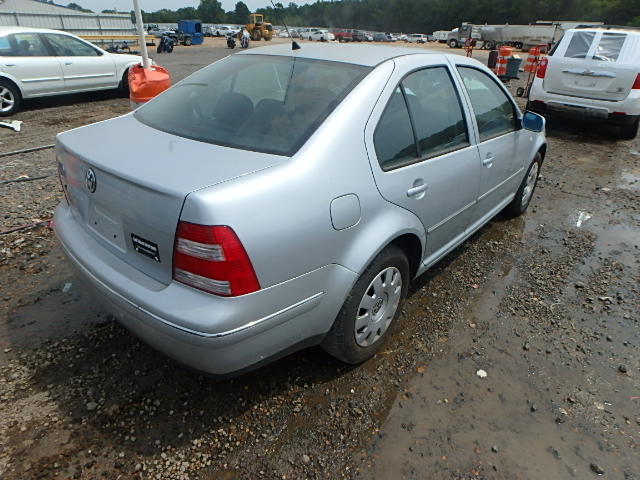 3VWRA69MX5M040438 - 2005 VOLKSWAGEN JETTA GL SILVER photo 4