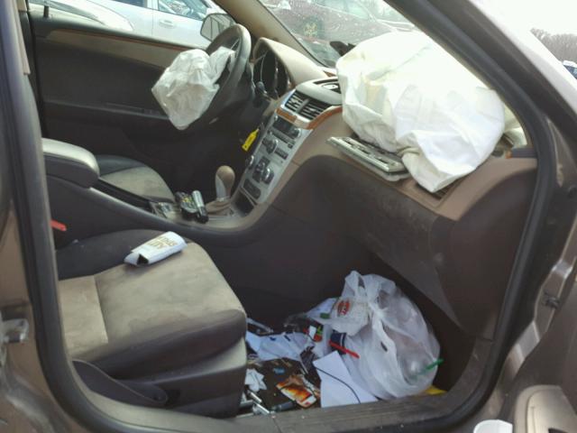 1G1ZC5EB1A4154421 - 2010 CHEVROLET MALIBU 1LT 灰色 照片 5