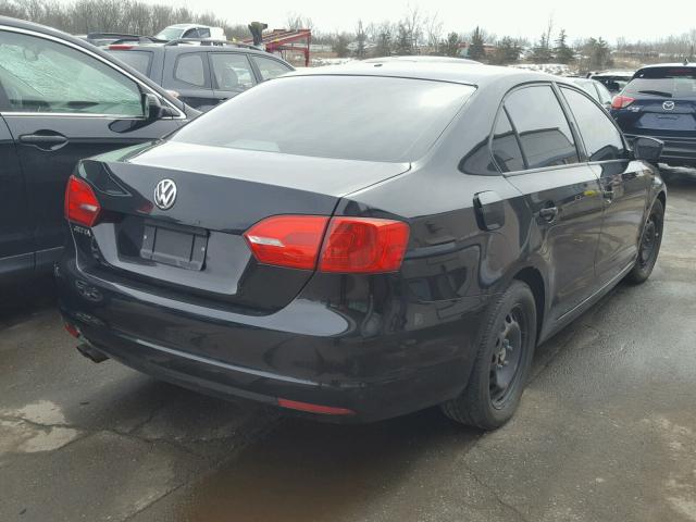 3VW1K7AJXCM342360 - 2012 VOLKSWAGEN JETTA BASE შავი ფოტო 4