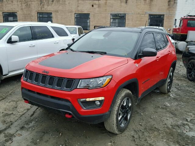 3C4NJDDB7HT635916 - 2017 JEEP COMPASS TR RED photo 2