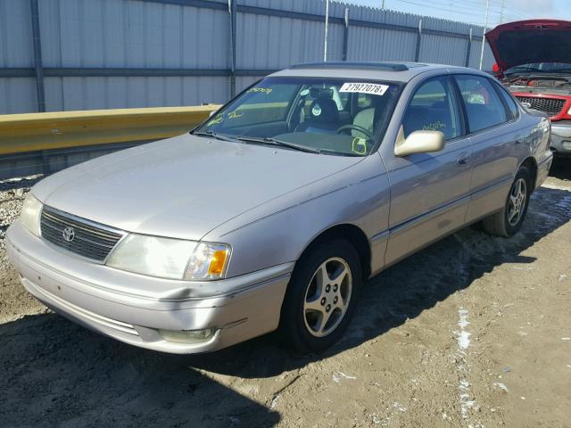 4T1BF18B8WU275664 - 1998 TOYOTA AVALON XL BEIGE photo 2