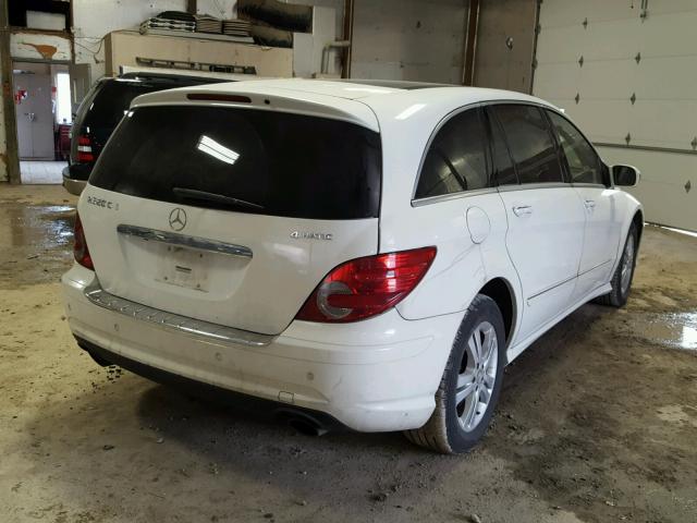 4JGCB22E28A087798 - 2008 MERCEDES-BENZ R 320 CDI WHITE photo 4