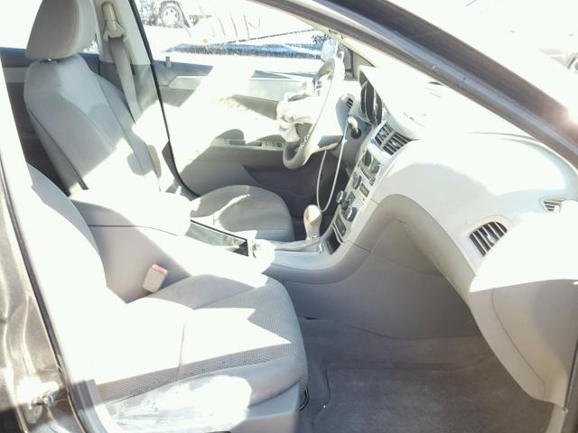 1G1ZB5EB2AF308058 - 2010 CHEVROLET MALIBU LS 石墨色 照片 5