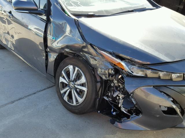JTDKARFP0H3054195 - 2017 TOYOTA PRIUS PRIM 灰色 照片 9