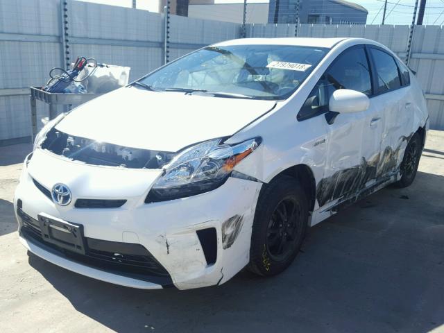 JTDKN3DU3E0386834 - 2014 TOYOTA PRIUS WHITE photo 2