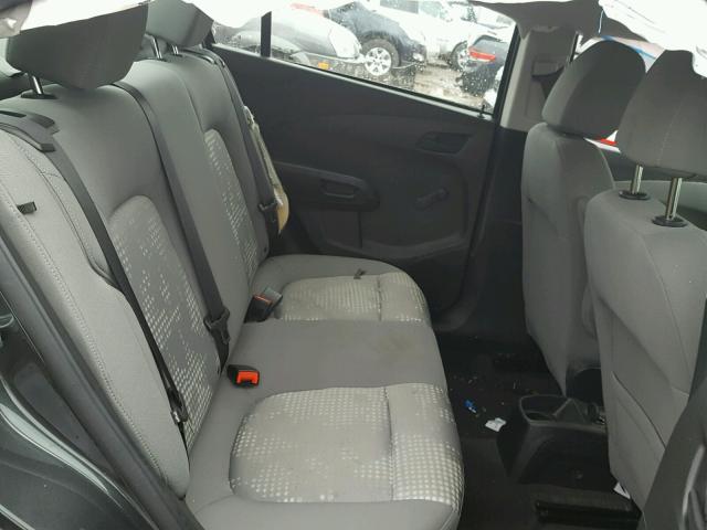 1G1JB5SH6H4131798 - 2017 CHEVROLET SONIC LS GRAY photo 6