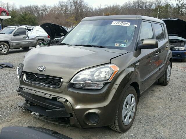 KNDJT2A5XD7527767 - 2013 KIA SOUL GREEN photo 2