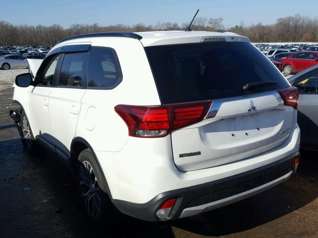 JA4AD3A30GZ017240 - 2016 MITSUBISHI OUTLANDER WHITE photo 3