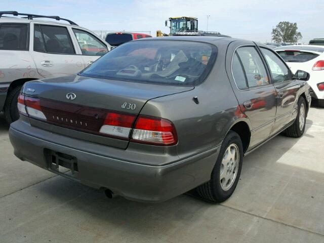 JNKCA21A1XT779008 - 1999 INFINITI I30 BROWN photo 4