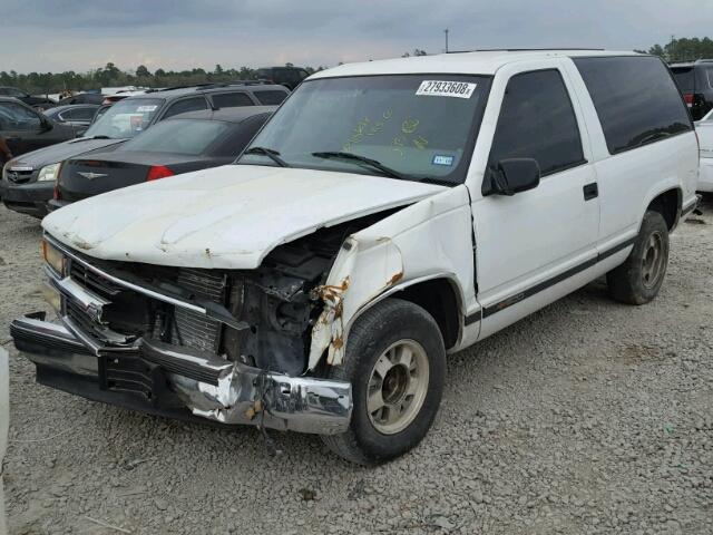 3GNEC18R0TG163552 - 1996 CHEVROLET TAHOE C150 WHITE photo 2