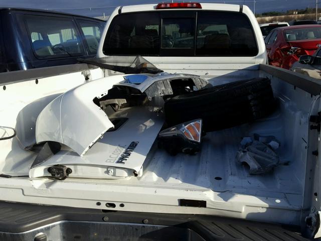1N6AD0CW2FN743017 - 2015 NISSAN FRONTIER S WHITE photo 9
