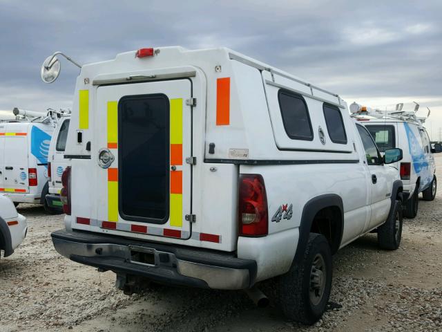 1GCHK24UX3E167690 - 2003 CHEVROLET SILVERADO WHITE photo 4