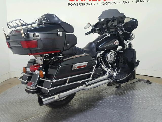 1HD1FCW1X6Y674881 - 2006 HARLEY-DAVIDSON FLHTCUI BLACK photo 8