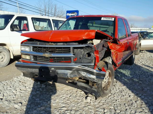 2GTEK19K9S1548001 - 1995 GMC SIERRA K15 RED photo 2