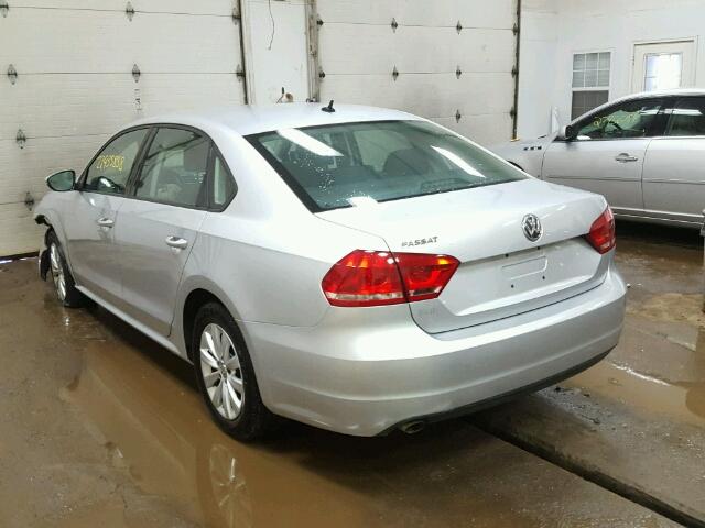 1VWAP7A3XCC090033 - 2012 VOLKSWAGEN PASSAT S ვერცხლისფერი ფოტო 3