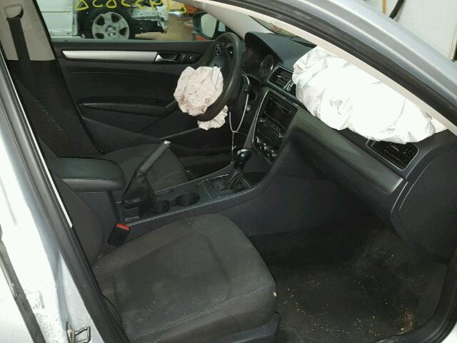 1VWAP7A3XCC090033 - 2012 VOLKSWAGEN PASSAT S ვერცხლისფერი ფოტო 5