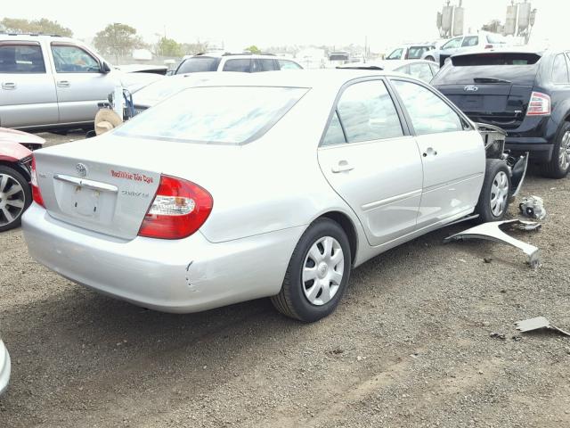 4T1BE32KX2U068369 - 2002 TOYOTA CAMRY LE SILVER photo 4