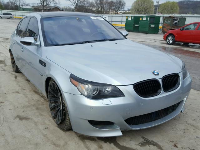 WBSNB93506B582604 - 2006 BMW M5 GRAY photo 1