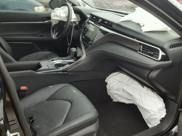 4T1B61HK5JU509266 - 2018 TOYOTA CAMRY XSE BLACK photo 5