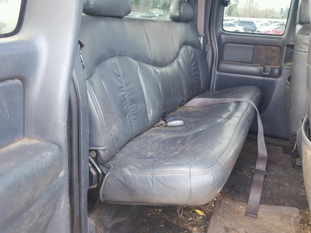 2GCEC19TX21369245 - 2002 CHEVROLET SILVERADO GRAY photo 6