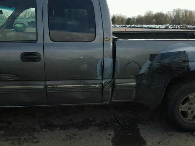 2GCEC19TX21369245 - 2002 CHEVROLET SILVERADO GRAY photo 9