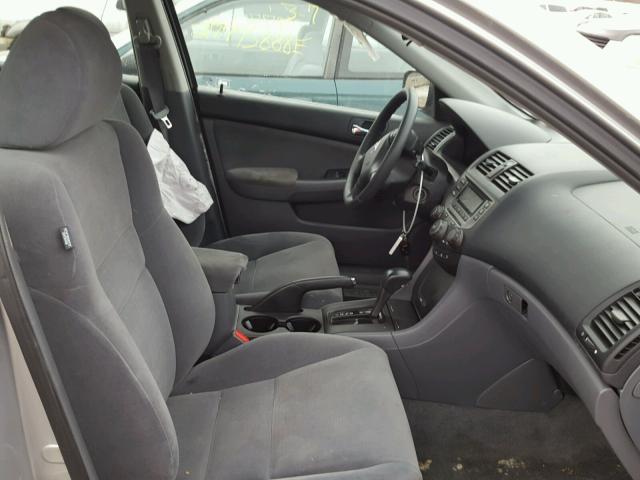 1HGCM564X7A019976 - 2007 HONDA ACCORD LX SILVER photo 5