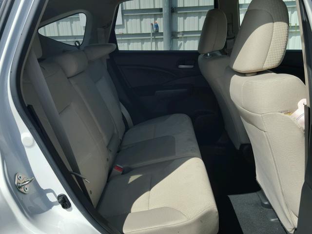 5J6RM3H45GL018419 - 2016 HONDA CR-V SE WHITE photo 6