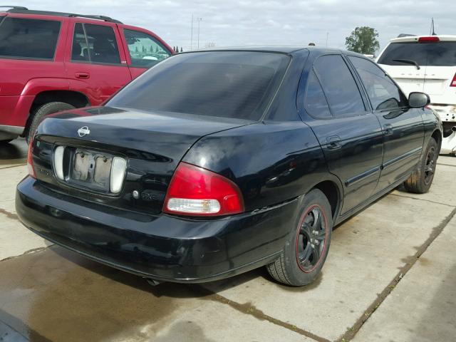 3N1CB51D1YL305675 - 2000 NISSAN SENTRA BAS BLACK photo 4