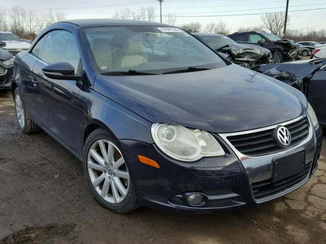 WVWBA7AH7BV001526 - 2011 VOLKSWAGEN EOS KOMFOR BLUE photo 1