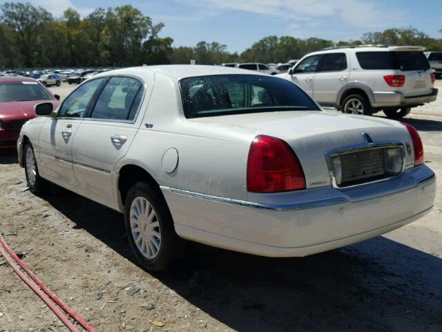 1LNHM82WX5Y665872 - 2005 LINCOLN TOWN CAR S WHITE photo 3