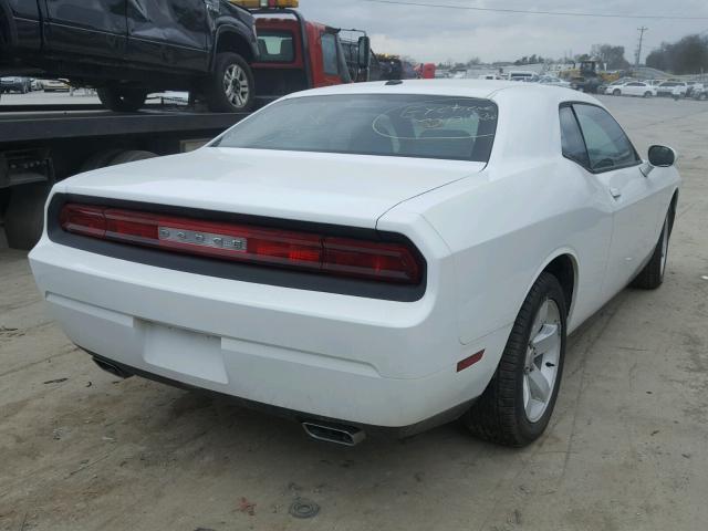 2C3CDYAGXEH111710 - 2014 DODGE CHALLENGER WHITE photo 4