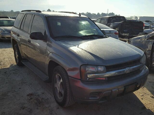 1GNDS13S572264903 - 2007 CHEVROLET TRAILBLAZE GRAY photo 1