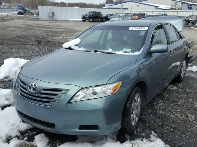 4T1BE46KX7U570256 - 2007 TOYOTA CAMRY NEW GREEN photo 2