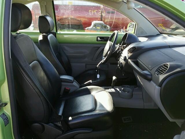 3VWCK31CX5M415748 - 2005 VOLKSWAGEN NEW BEETLE 绿色 照片 5