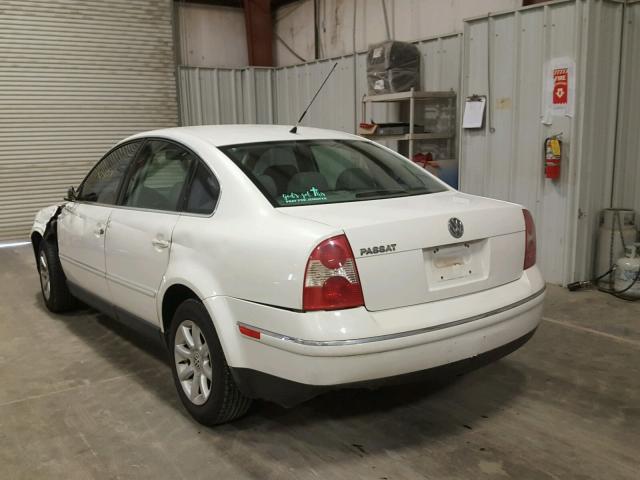 WVWPD63B64P098919 - 2004 VOLKSWAGEN PASSAT GLS WHITE photo 3